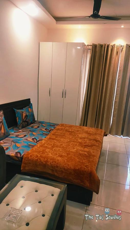 Taj Studios-Serviced Studio Apartment Noida Kültér fotó