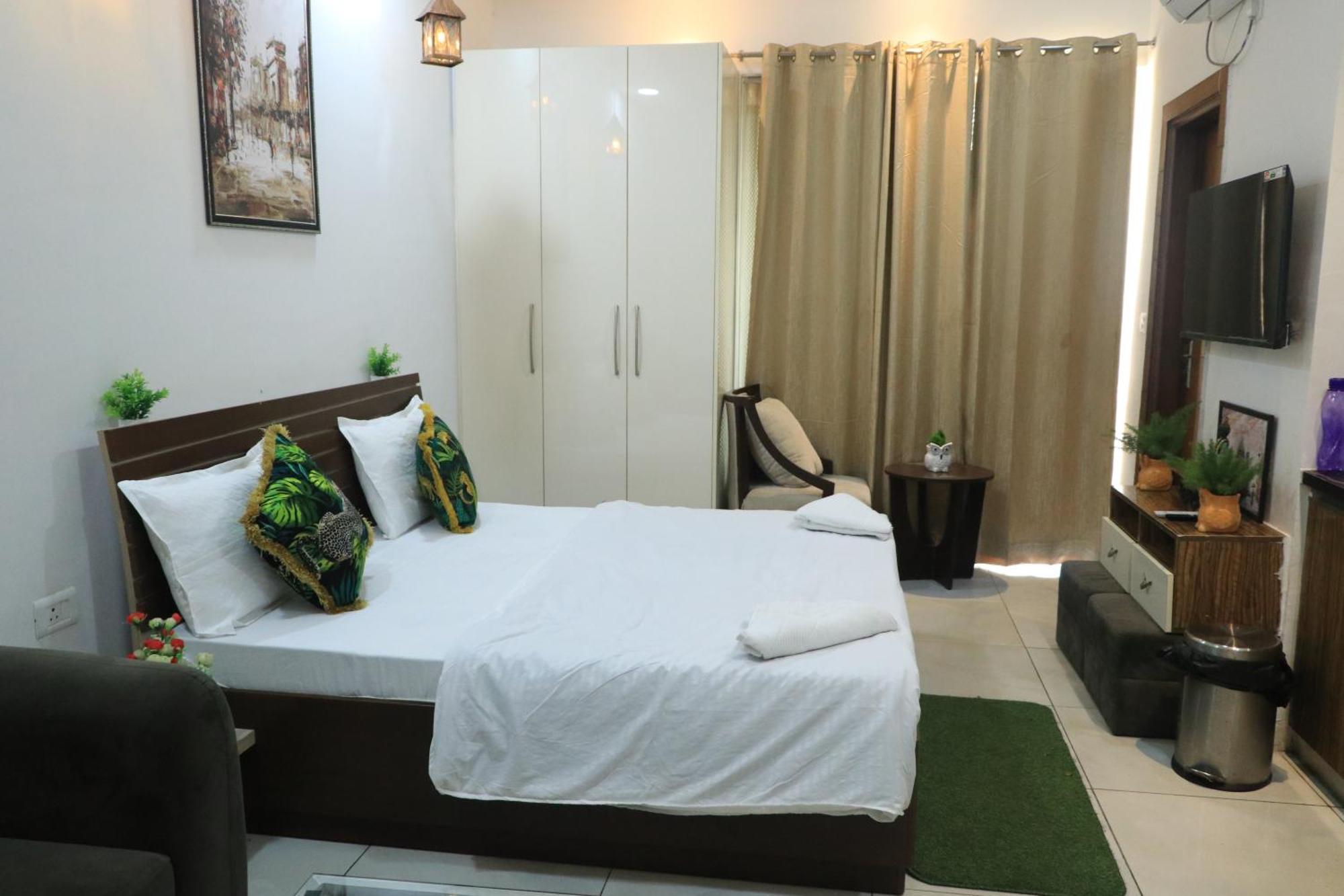 Taj Studios-Serviced Studio Apartment Noida Kültér fotó