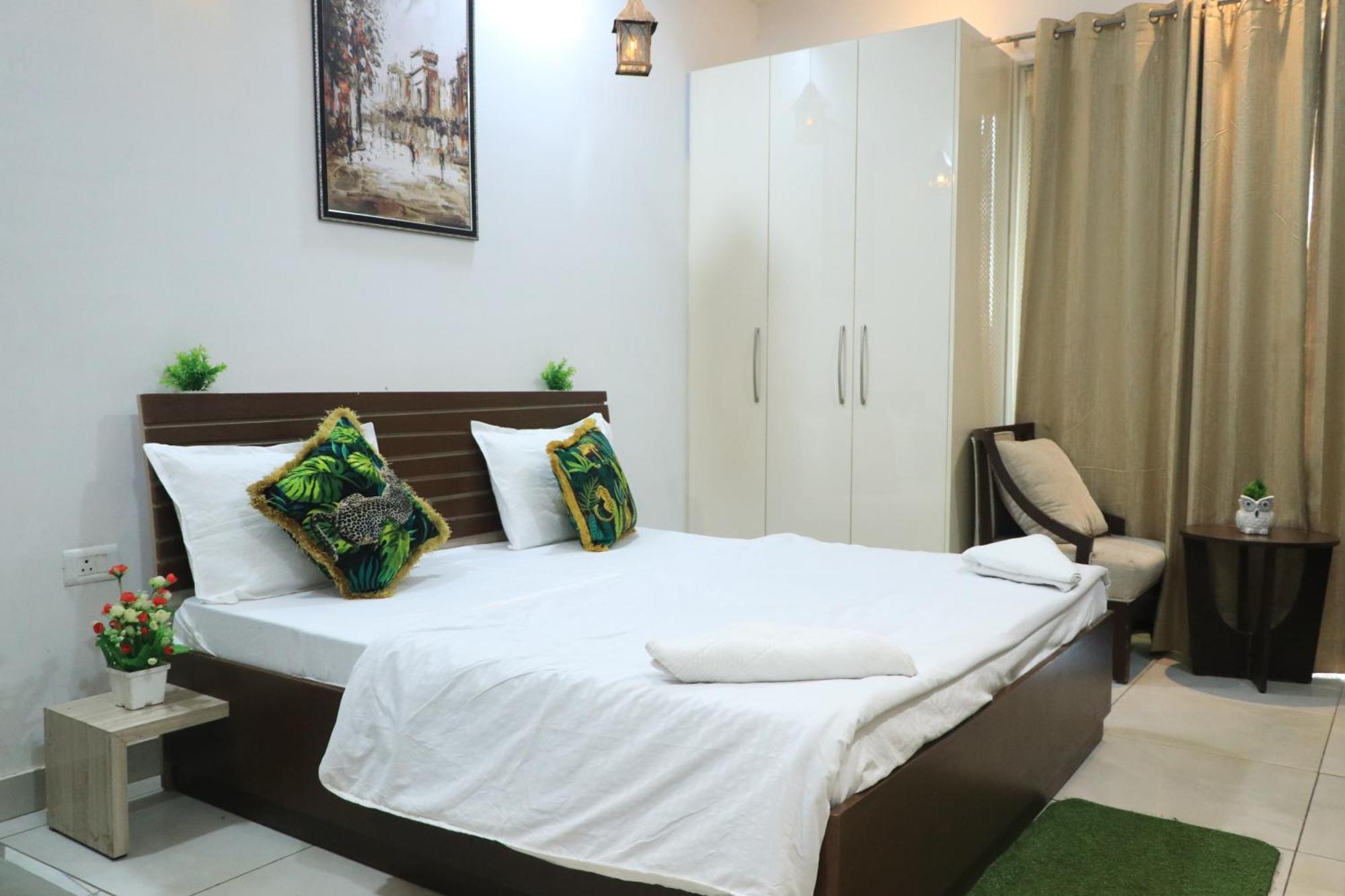 Taj Studios-Serviced Studio Apartment Noida Kültér fotó